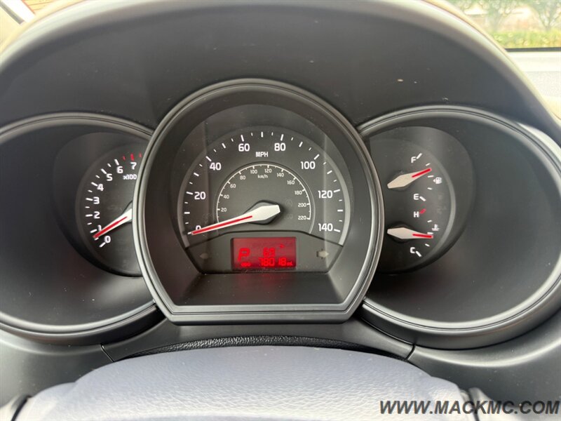 2014 Kia Rio 5-Door LX 1-Owner 78K Low Miles - Photo 14 - Hillsboro, OR 97123