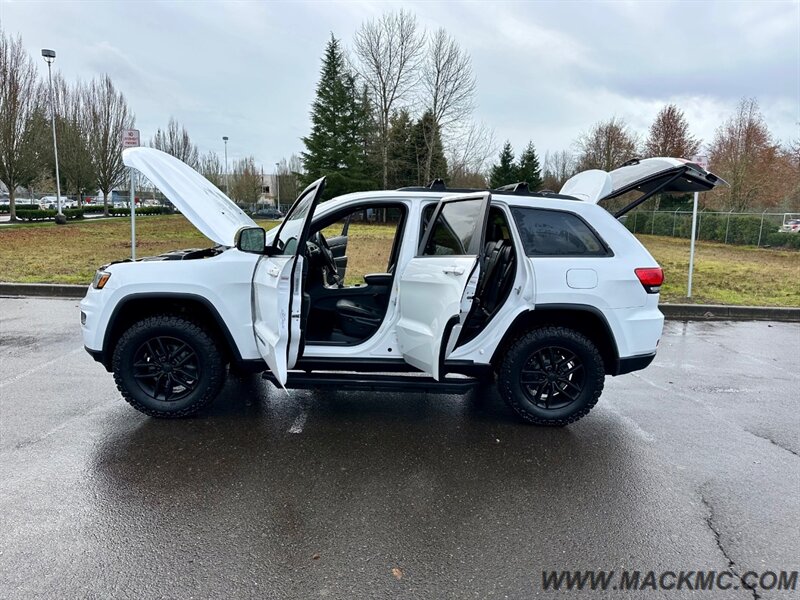 2017 Jeep Grand Cherokee Limited Lifted Low Miles AWD 4X4   - Photo 29 - Hillsboro, OR 97123