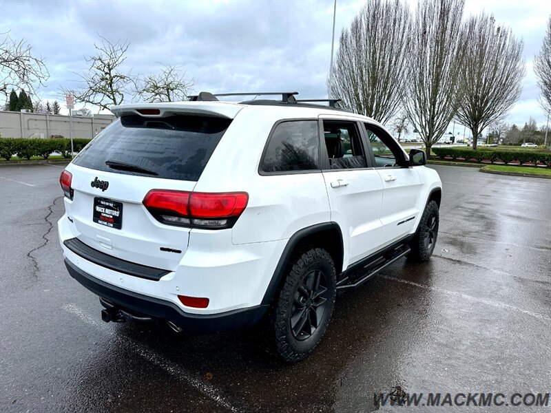 2017 Jeep Grand Cherokee Limited Lifted Low Miles AWD 4X4   - Photo 6 - Hillsboro, OR 97123