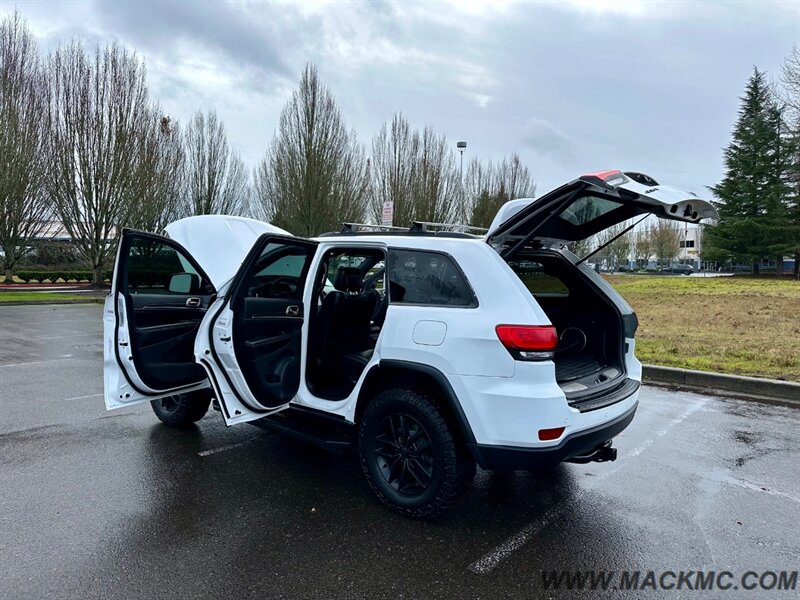 2017 Jeep Grand Cherokee Limited Lifted Low Miles AWD 4X4   - Photo 30 - Hillsboro, OR 97123