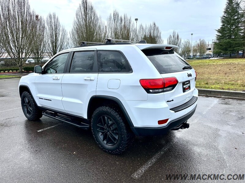 2017 Jeep Grand Cherokee Limited Lifted Low Miles AWD 4X4   - Photo 8 - Hillsboro, OR 97123