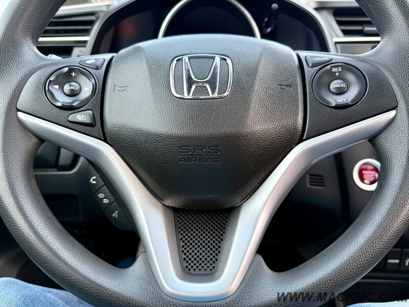 2015 Honda Fit EX 1-Owner 55K Low Miles 6-Speed 37-MPG - Photo 11 - Hillsboro, OR 97123