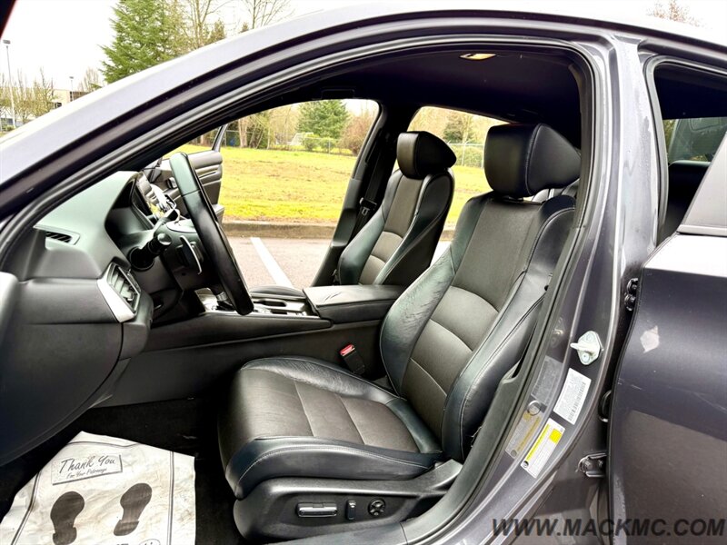 2018 Honda Accord Sport New Tires Back Up Camera 35-MPG   - Photo 11 - Hillsboro, OR 97123