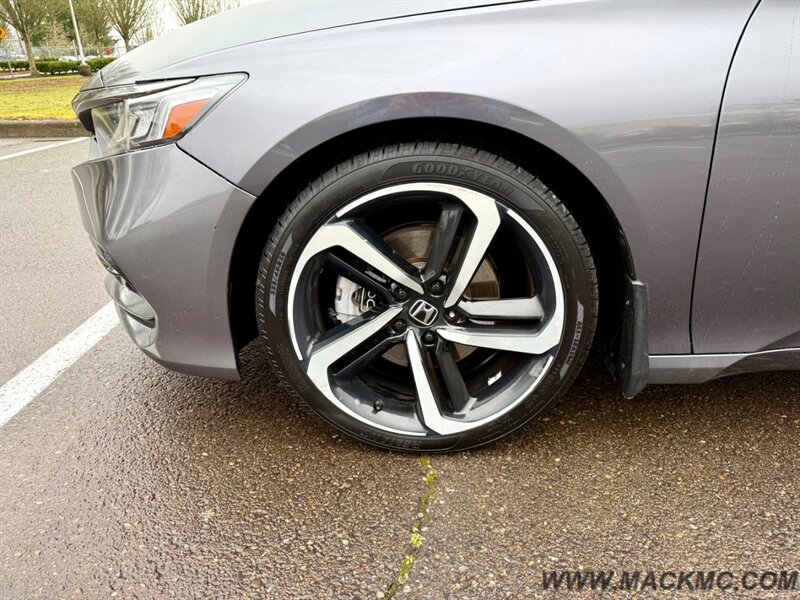 2018 Honda Accord Sport New Tires Back Up Camera 35-MPG   - Photo 5 - Hillsboro, OR 97123