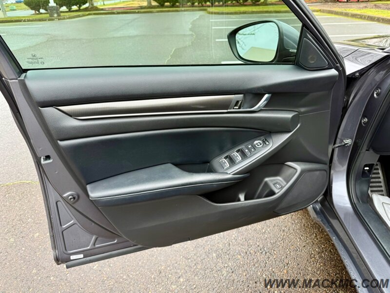 2018 Honda Accord Sport New Tires Back Up Camera 35-MPG   - Photo 22 - Hillsboro, OR 97123