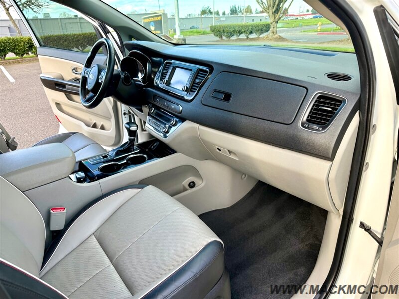 2020 Kia Sedona EX Fully Loaded Power Doors DVD 76K Miles  