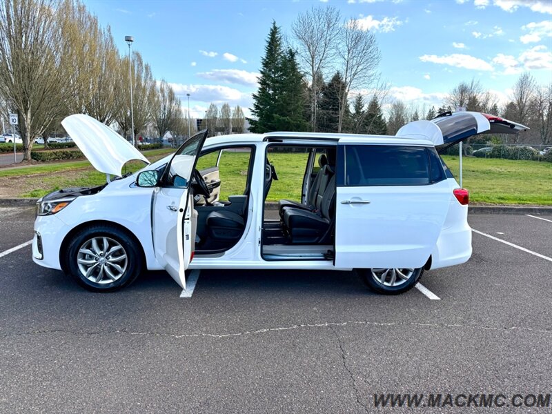 2020 Kia Sedona EX Fully Loaded Power Doors DVD 76K Miles - Photo 37 - Hillsboro, OR 97123