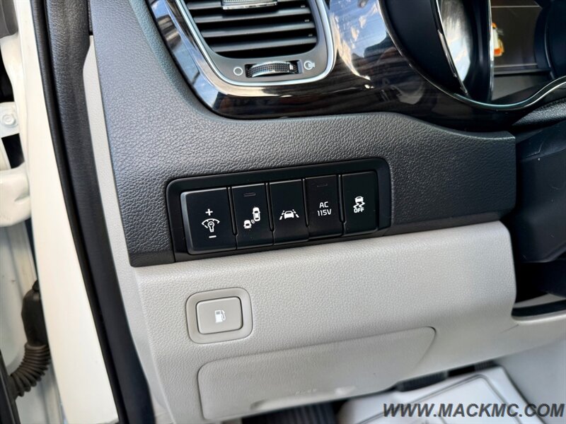 2020 Kia Sedona EX Fully Loaded Power Doors DVD 76K Miles - Photo 30 - Hillsboro, OR 97123