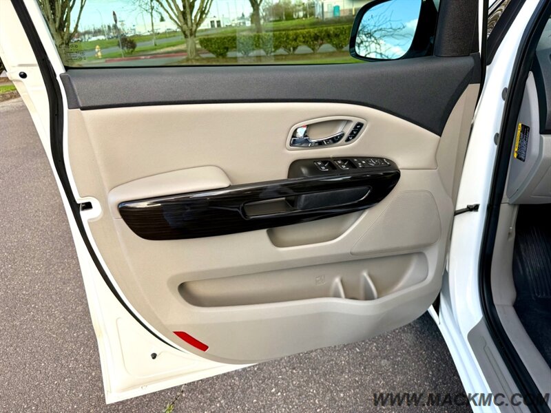 2020 Kia Sedona EX Fully Loaded Power Doors DVD 76K Miles - Photo 29 - Hillsboro, OR 97123