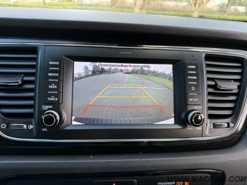 2020 Kia Sedona EX Fully Loaded Power Doors DVD 76K Miles - Photo 14 - Hillsboro, OR 97123
