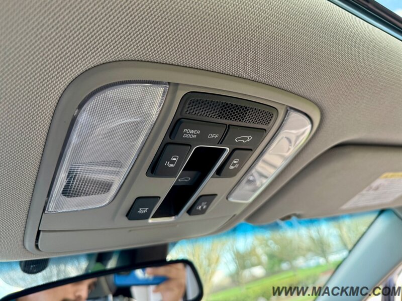 2020 Kia Sedona EX Fully Loaded Power Doors DVD 76K Miles - Photo 31 - Hillsboro, OR 97123