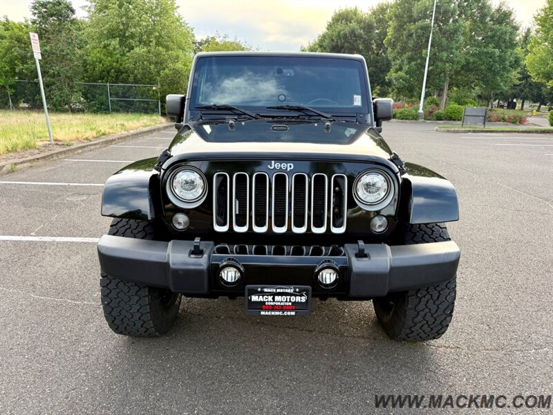 2018 Jeep Wrangler JK Unlimited Sahara triple Black Premium Wheels Hardtop   - Photo 5 - Hillsboro, OR 97123