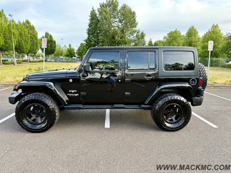 2018 Jeep Wrangler JK Unlimited Sahara triple Black Premium Wheels Hardtop   - Photo 3 - Hillsboro, OR 97123