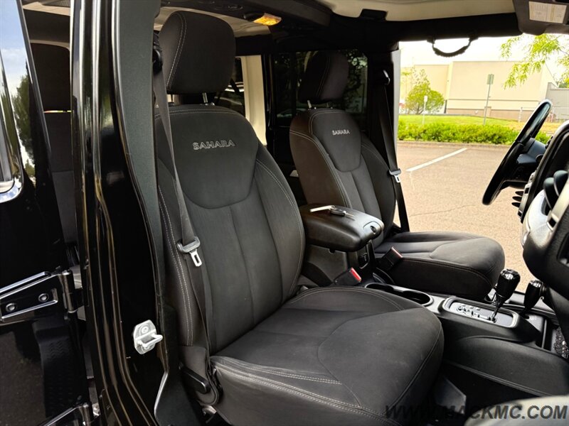 2018 Jeep Wrangler JK Unlimited Sahara triple Black Premium Wheels Hardtop   - Photo 19 - Hillsboro, OR 97123