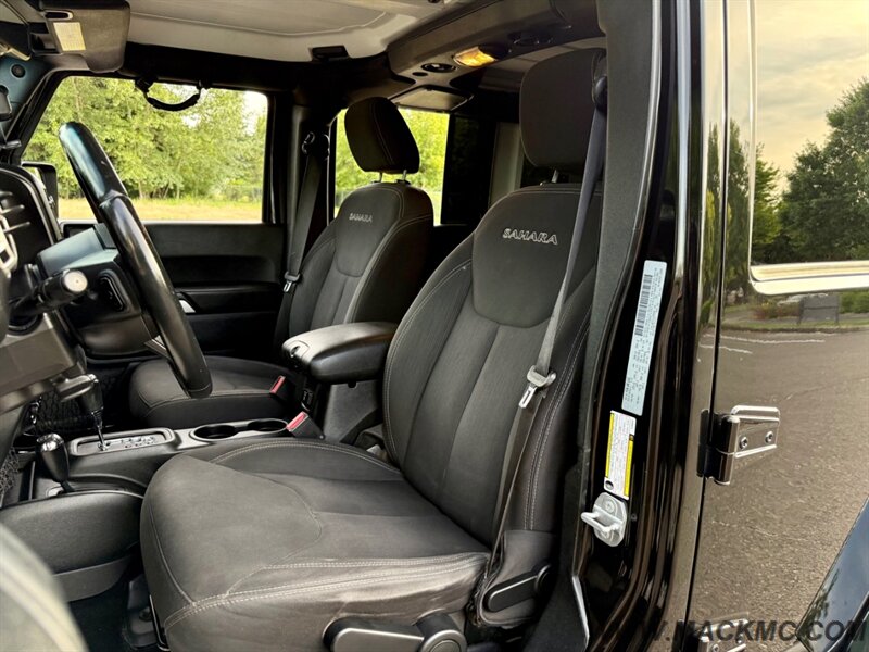 2018 Jeep Wrangler JK Unlimited Sahara triple Black Premium Wheels Hardtop   - Photo 17 - Hillsboro, OR 97123
