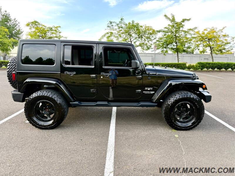2018 Jeep Wrangler JK Unlimited Sahara triple Black Premium Wheels Hardtop   - Photo 7 - Hillsboro, OR 97123