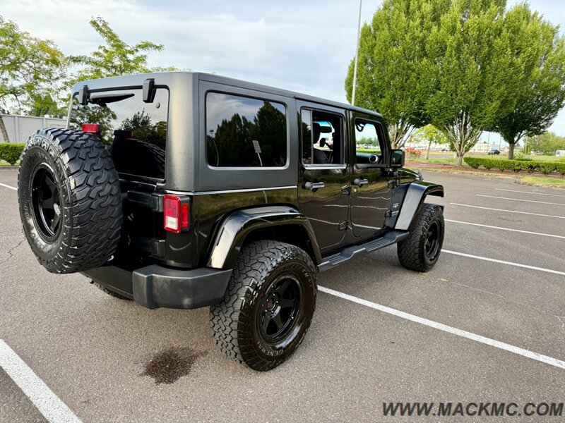 2018 Jeep Wrangler JK Unlimited Sahara triple Black Premium Wheels Hardtop   - Photo 8 - Hillsboro, OR 97123