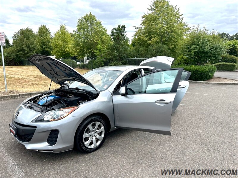 2013 Mazda Mazda3 i Sport   - Photo 18 - Hillsboro, OR 97123