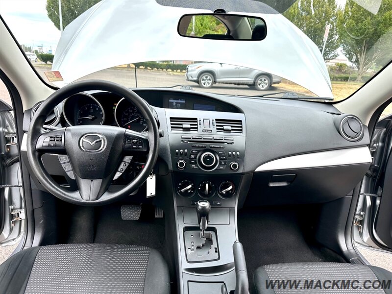 2013 Mazda Mazda3 i Sport   - Photo 2 - Hillsboro, OR 97123