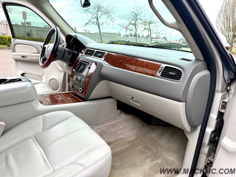 2007 Chevrolet Tahoe LTZ Loaded DVD 3RD Row 4x4   - Photo 2 - Hillsboro, OR 97123