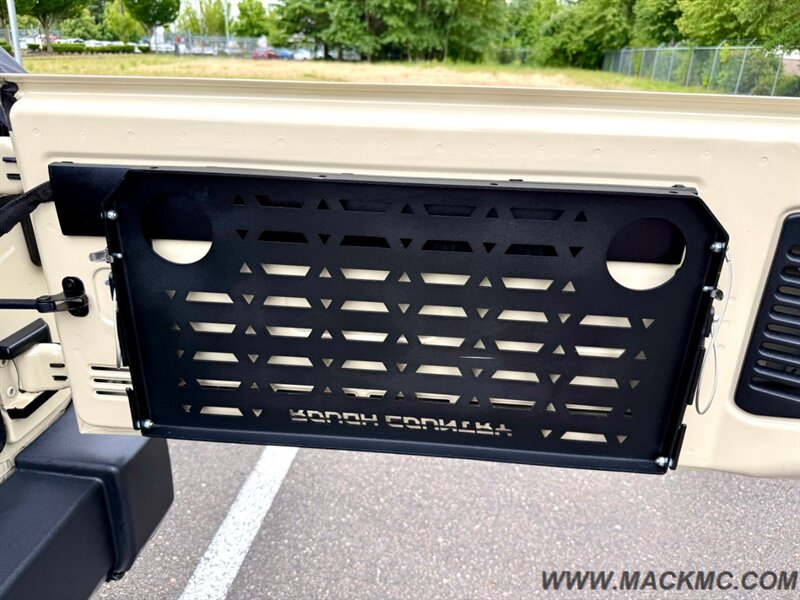 2011 Jeep Wrangler Sport Unlimited Lifted 35s MTs Light Bar Winch   - Photo 20 - Hillsboro, OR 97123