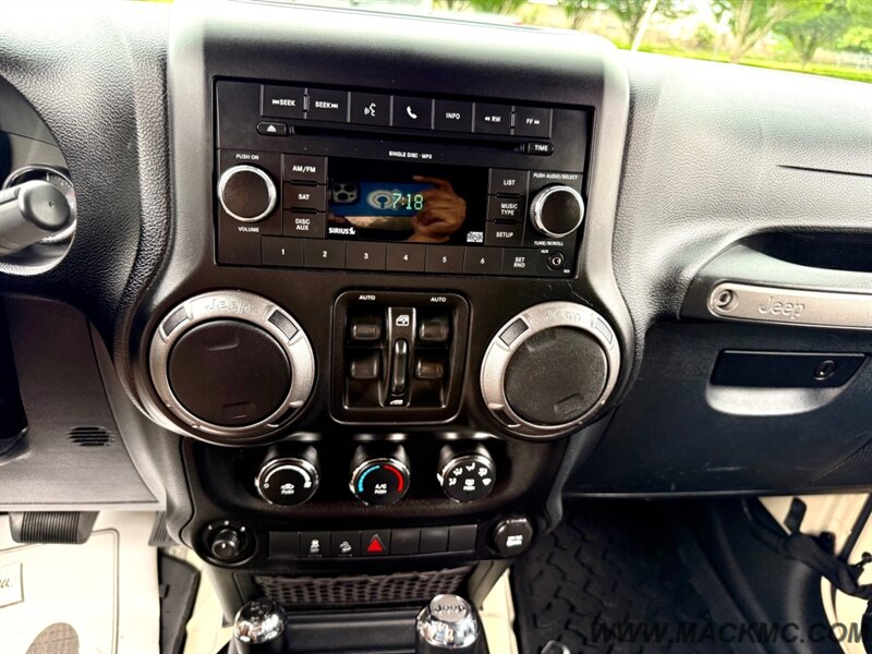 2011 Jeep Wrangler Sport Unlimited Lifted 35s MTs Light Bar Winch   - Photo 22 - Hillsboro, OR 97123