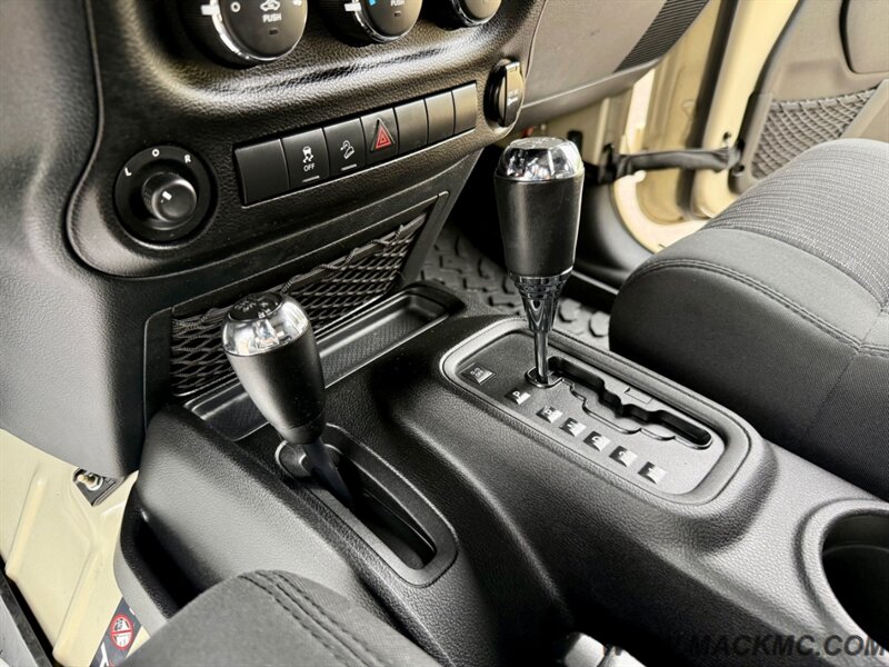 2011 Jeep Wrangler Sport Unlimited Lifted 35s MTs Light Bar Winch   - Photo 14 - Hillsboro, OR 97123