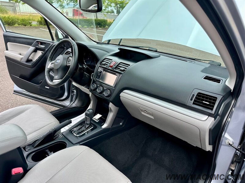 2015 Subaru Forester 2.5i Touring Leather Pano Roof 32-MPG - Photo 2 - Hillsboro, OR 97123
