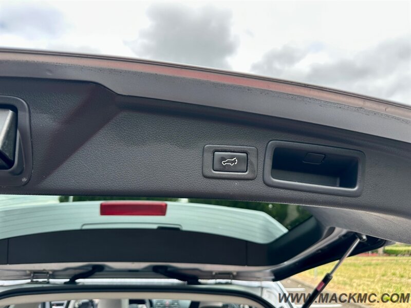 2015 Subaru Forester 2.5i Touring Leather Pano Roof 32-MPG - Photo 28 - Hillsboro, OR 97123