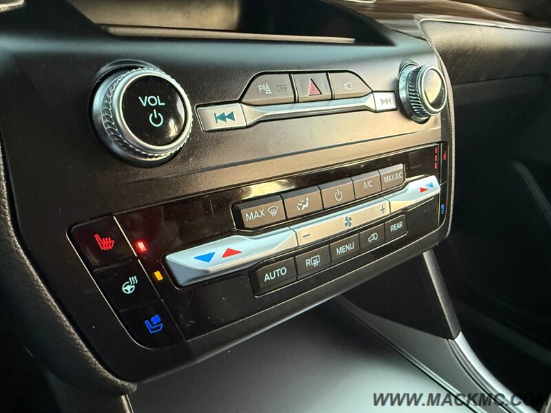 2020 Ford Explorer Limited Loaded Navi Heated Seats back Up Camera   - Photo 16 - Hillsboro, OR 97123