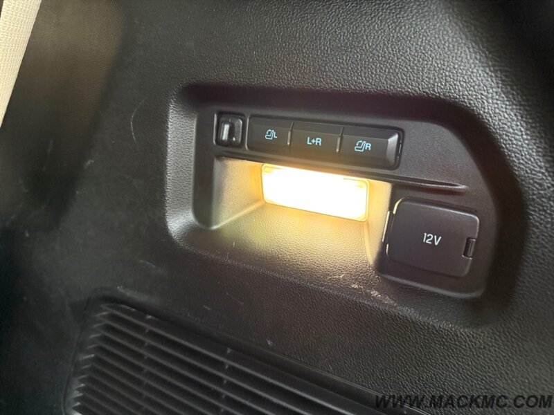 2020 Ford Explorer Limited Loaded Navi Heated Seats back Up Camera   - Photo 29 - Hillsboro, OR 97123