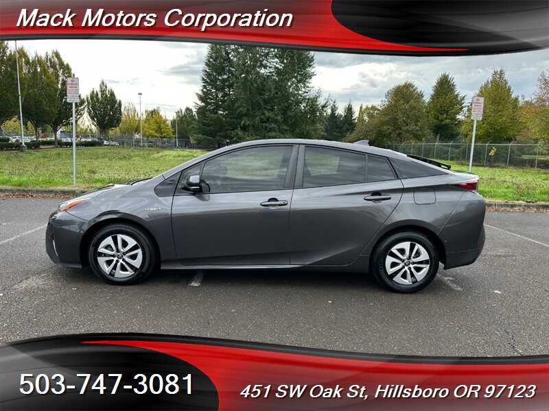 2017 Toyota Prius Two   - Photo 1 - Hillsboro, OR 97123