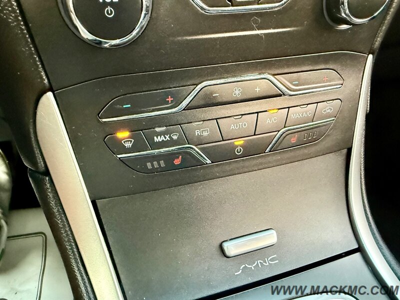 2016 Ford Edge SEL Loaded Leather Heated Seats RV Set-Up - Photo 18 - Hillsboro, OR 97123