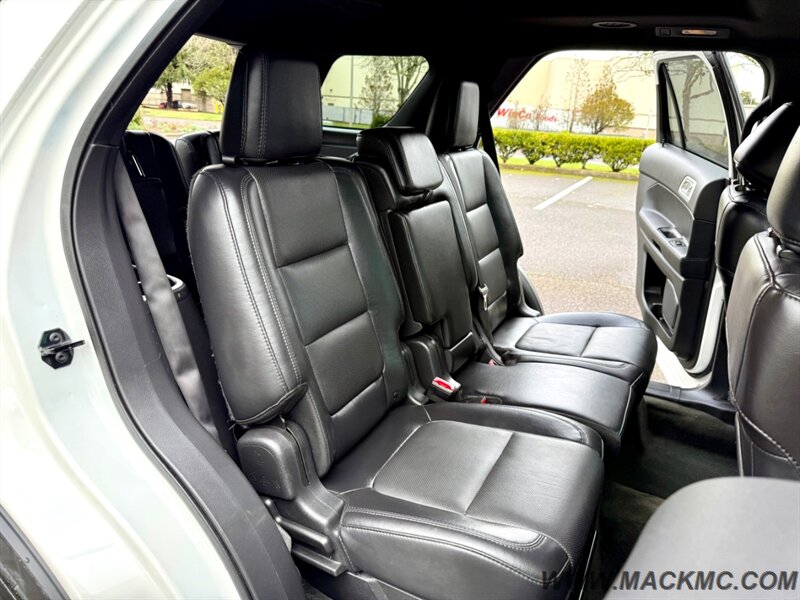 2015 Ford Explorer Limited FWD 3Rd Row Pano Roof - Photo 19 - Hillsboro, OR 97123