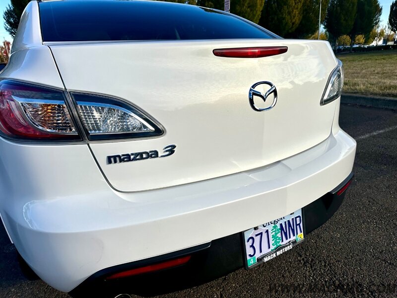 2010 Mazda Mazda3 i Touring   - Photo 10 - Hillsboro, OR 97123