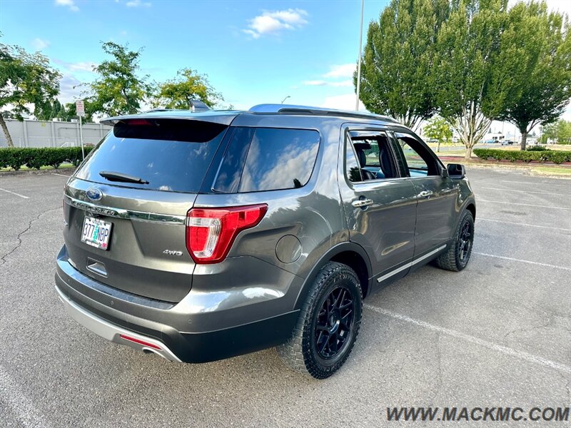 2017 Ford Explorer Limited   - Photo 8 - Hillsboro, OR 97123