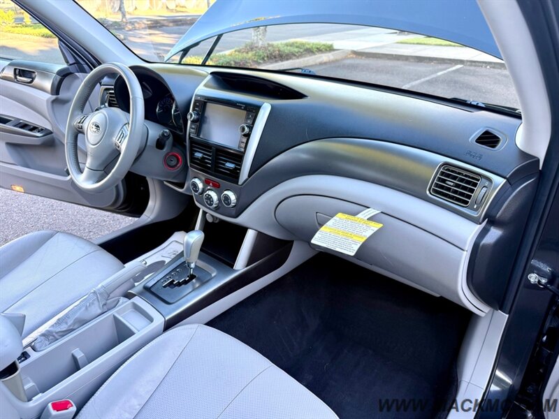 2011 Subaru Forester 2.5X Limited Leather AWD back Up Cam 27-MPG - Photo 2 - Hillsboro, OR 97123