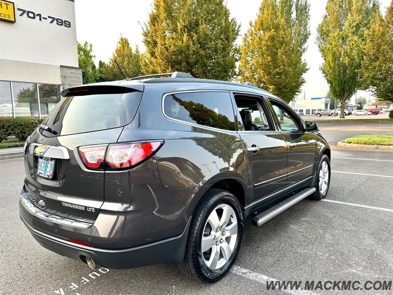 2015 Chevrolet Traverse LTZ   - Photo 8 - Hillsboro, OR 97123