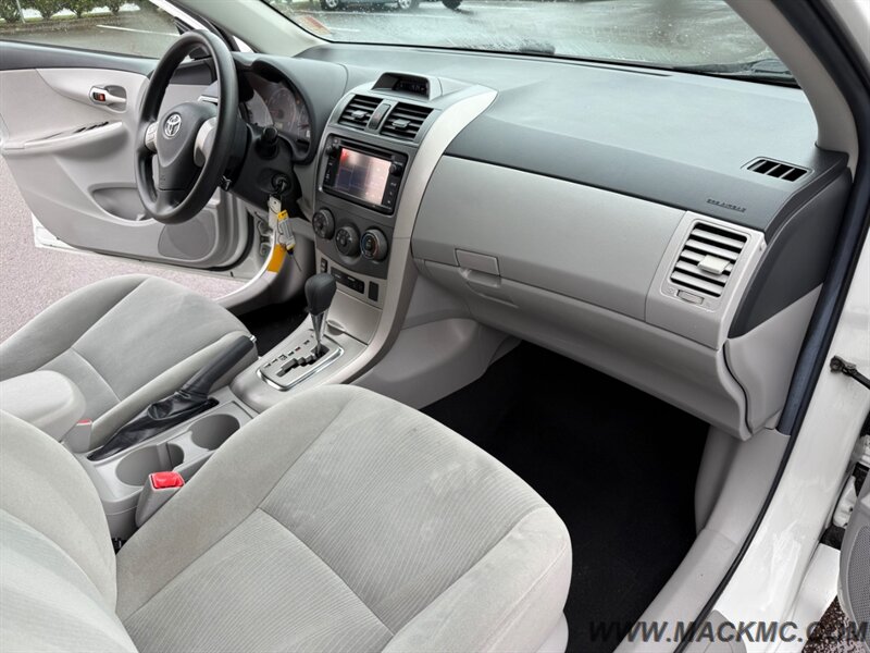 2013 Toyota Corolla LE New Tires Low Miles 34-MPG   - Photo 2 - Hillsboro, OR 97123