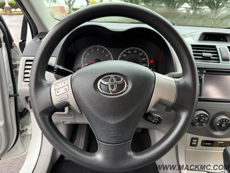 2013 Toyota Corolla LE New Tires Low Miles 34-MPG   - Photo 13 - Hillsboro, OR 97123
