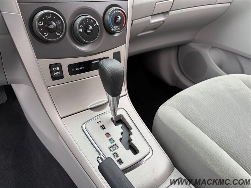 2013 Toyota Corolla LE New Tires Low Miles 34-MPG   - Photo 20 - Hillsboro, OR 97123