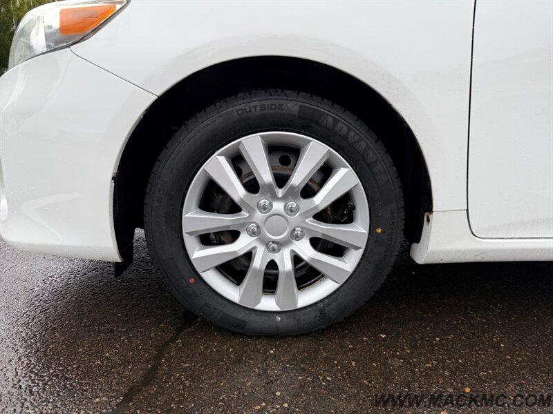 2013 Toyota Corolla LE New Tires Low Miles 34-MPG   - Photo 10 - Hillsboro, OR 97123