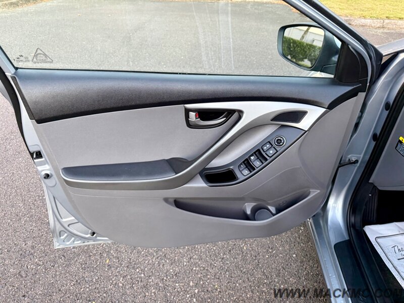 2016 Hyundai ELANTRA SE - Photo 21 - Hillsboro, OR 97123
