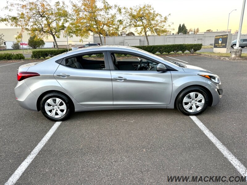 2016 Hyundai ELANTRA SE - Photo 5 - Hillsboro, OR 97123
