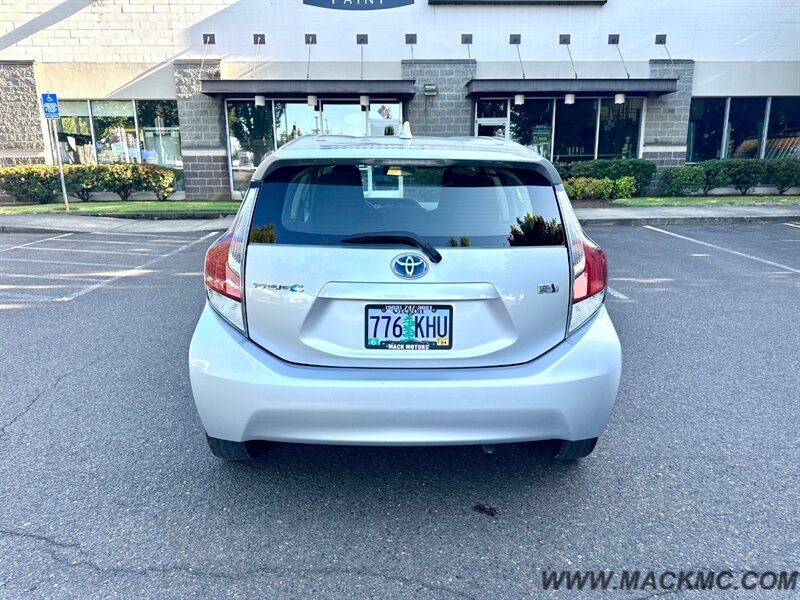 2016 Toyota Prius c One   - Photo 8 - Hillsboro, OR 97123