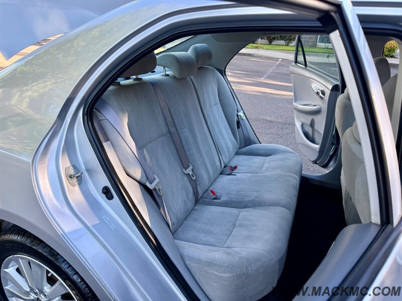 2010 Toyota Corolla LE Automatic 2 Owner 34-MPG   - Photo 16 - Hillsboro, OR 97123