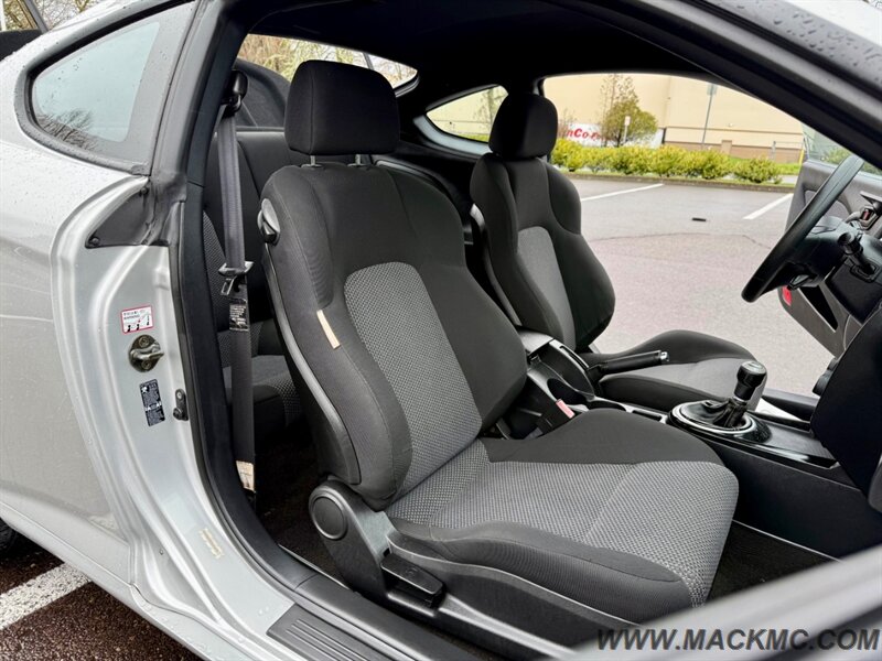 2003 Hyundai Tiburon 5-Speed Manual 87K Low Miles New Tires   - Photo 14 - Hillsboro, OR 97123