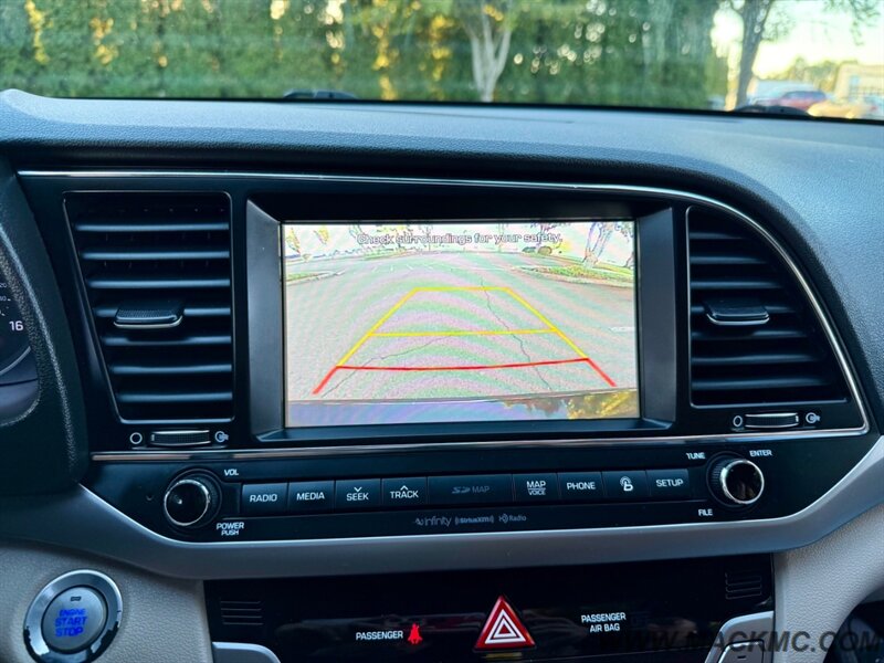 2017 Hyundai ELANTRA Limited Leather back Up Camera New Tires   - Photo 27 - Hillsboro, OR 97123