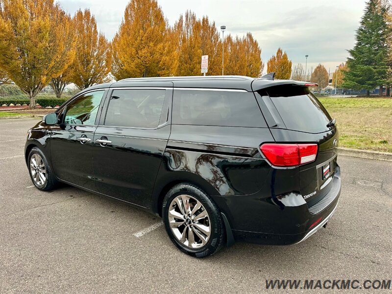 2015 Kia Sedona SX Limited Fully Loaded Dual Roof back Up camera   - Photo 12 - Hillsboro, OR 97123