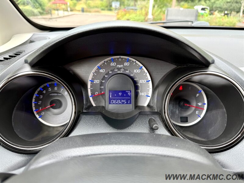 2013 Honda Fit Sport Automatic 1-Owner 68K Low Miles   - Photo 12 - Hillsboro, OR 97123